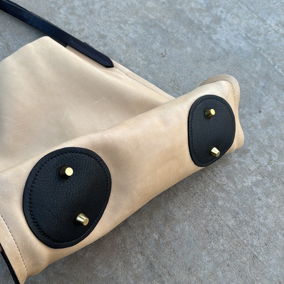 Women’s Libby Lane Custom Made Shoulder Tote - Picture 9 of 16